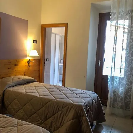 Ristorante La Torretta 호텔 2*